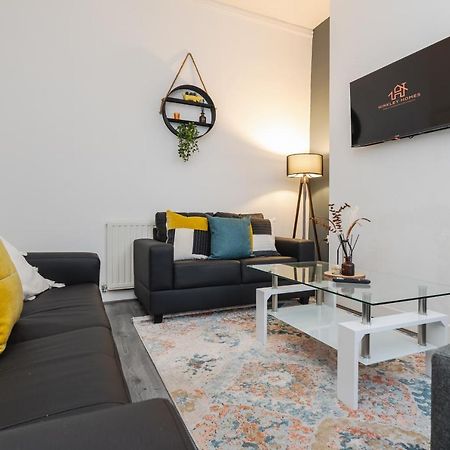 Immaculate 4 Bed In Liverpool By Hinkley Homes Short Lets & Serviced Accommodation 外观 照片