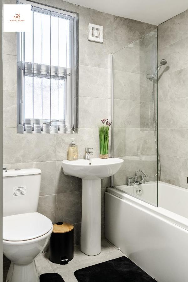 Immaculate 4 Bed In Liverpool By Hinkley Homes Short Lets & Serviced Accommodation 外观 照片